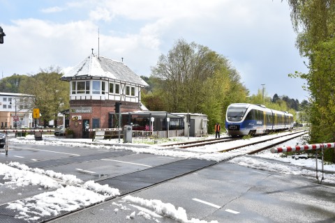 Plötzlich einsetzender Schneefall in OWL behindert auch den Bahnverkehr in und um Bad Driburg