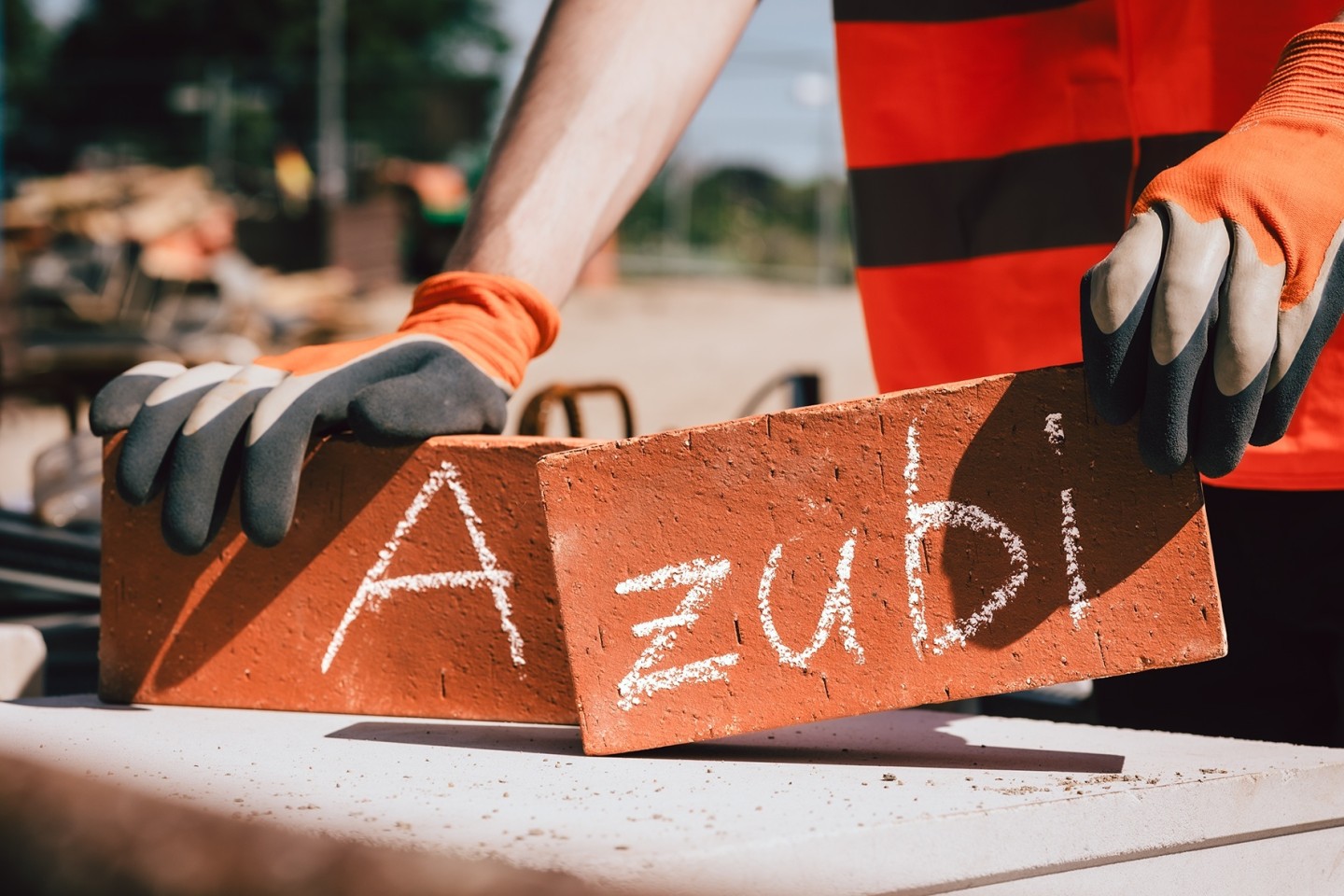 PM der IGBAU: „Spätstarter“ können sich immer noch für eine Ausbildung entscheiden: 